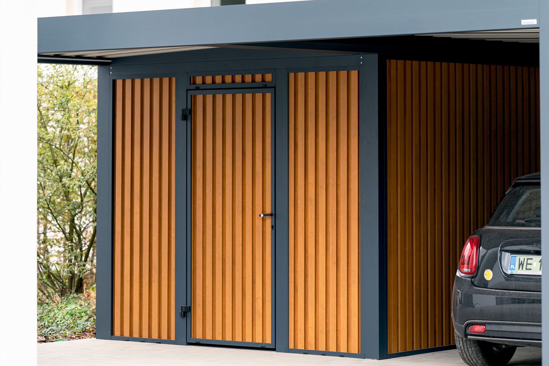Carport z pomieszczeniem gospodarczym — realizacja zadaszenia tarasowego w Trójmieście 2