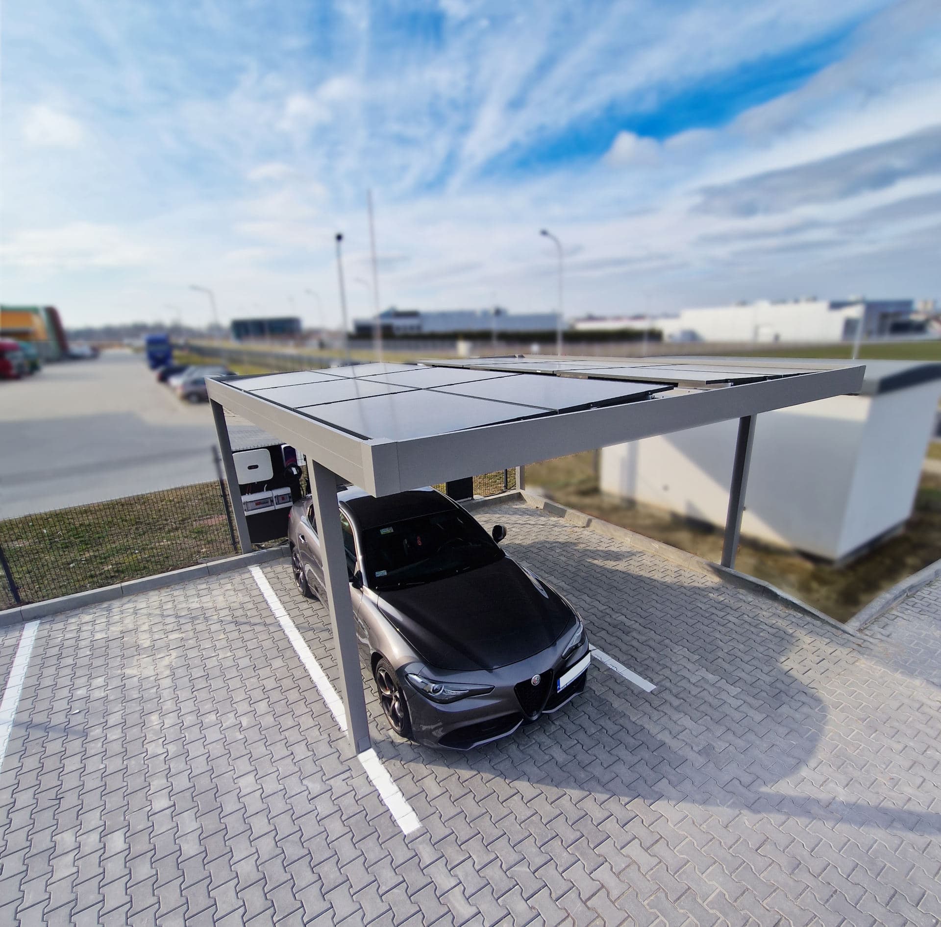 Carport z pomieszczeniem gospodarczym — realizacja zadaszenia tarasowego w Trójmieście 4
